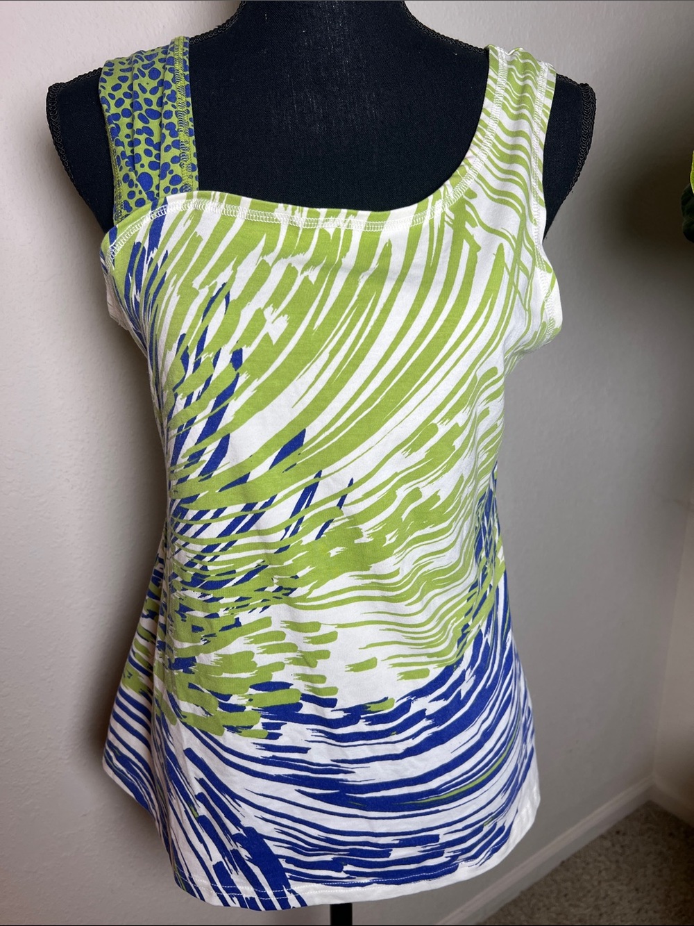 title nine Women’s Tank Top Activewear Asymmetrical Mix Pattern Top Large
